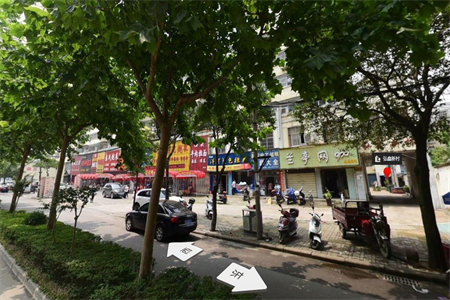 佛山小学附近华龙西苑2室2厅1卫68万82m2精装修可分期。